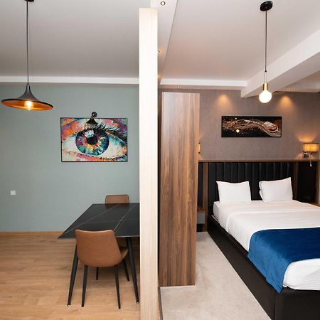 Gori Palace Apartments Luaran gambar
