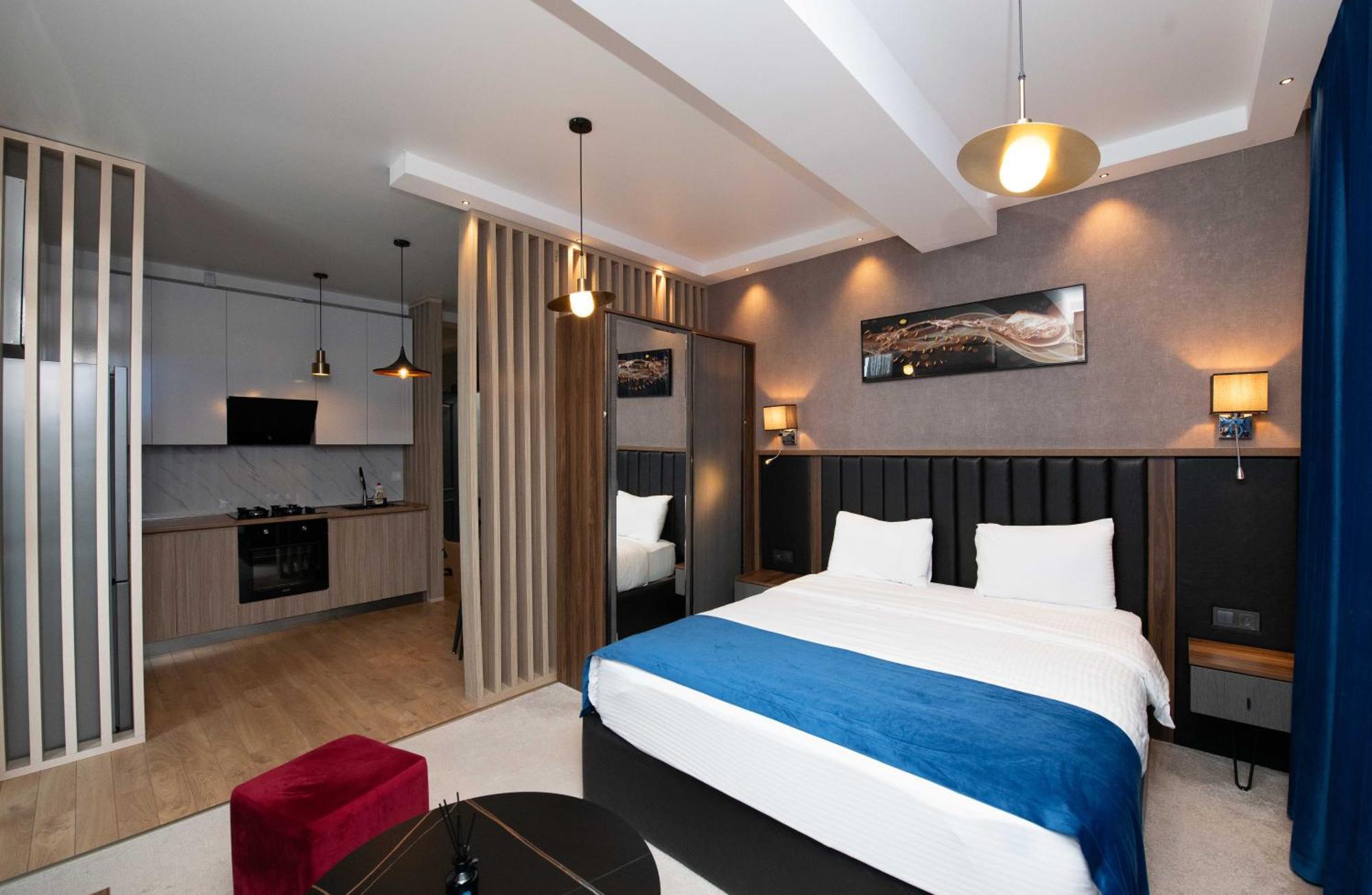 Gori Palace Apartments Luaran gambar