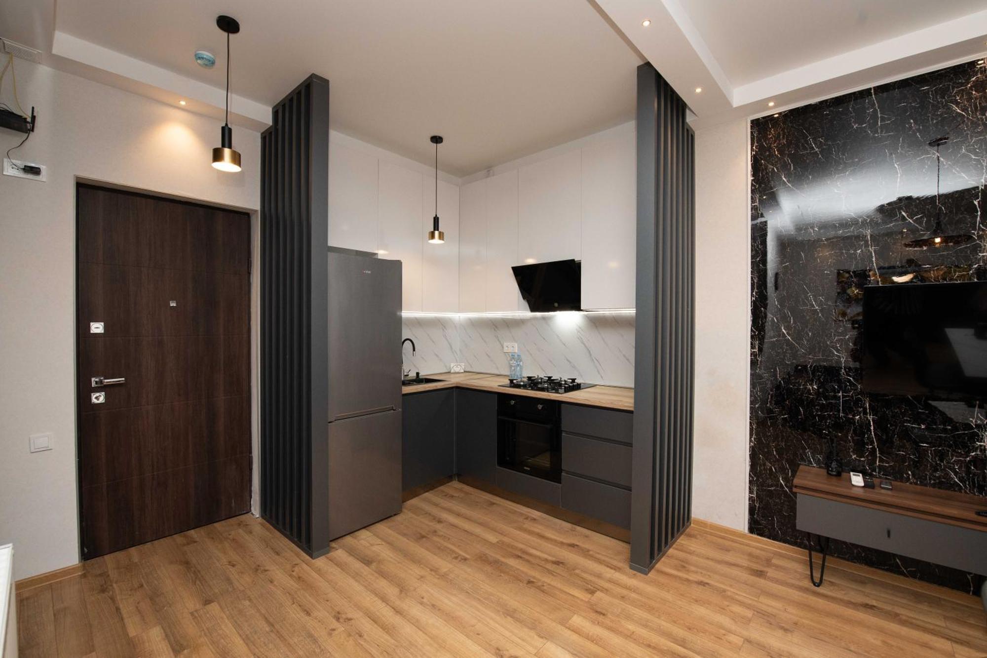 Gori Palace Apartments Luaran gambar