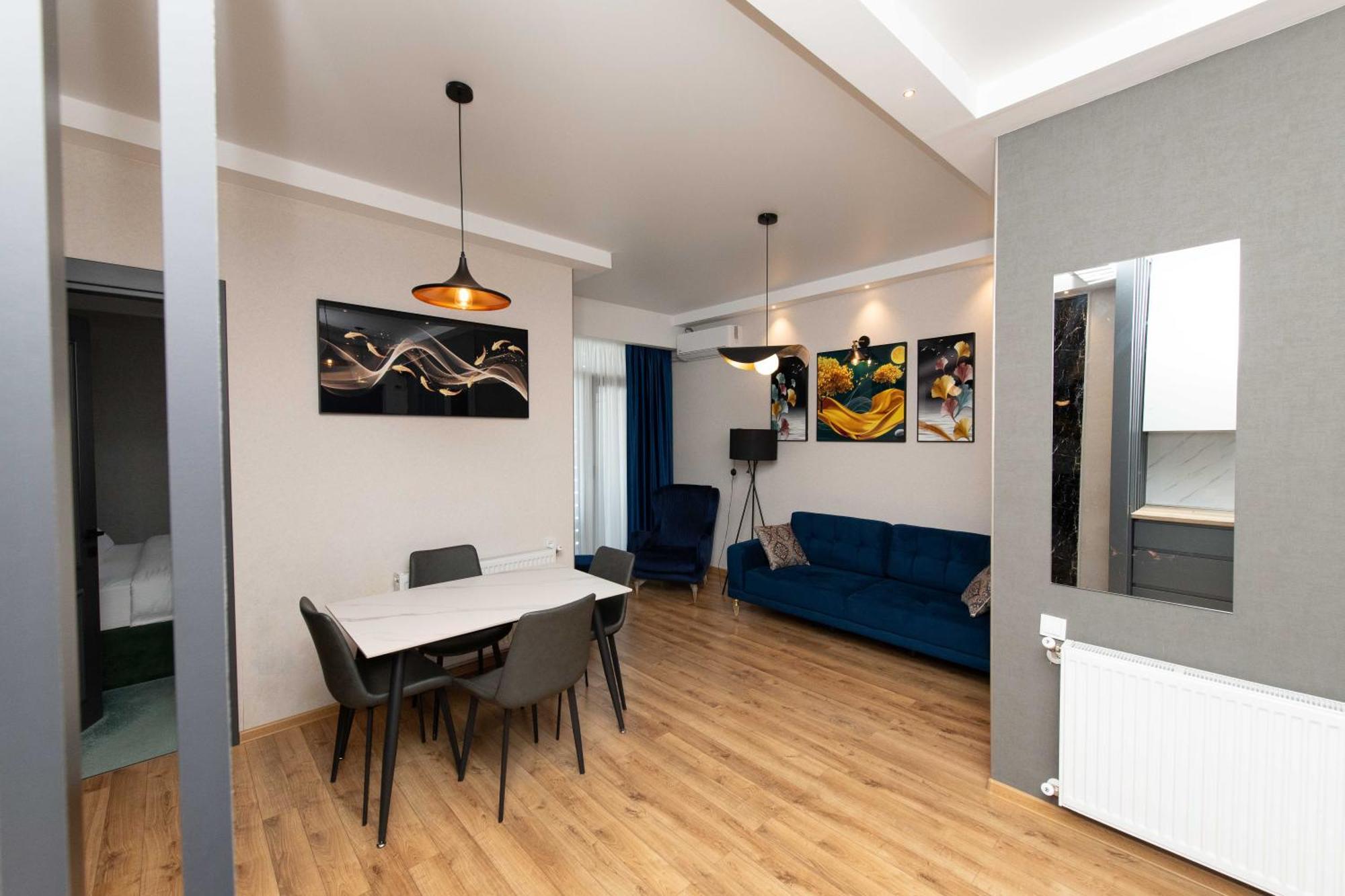 Gori Palace Apartments Luaran gambar